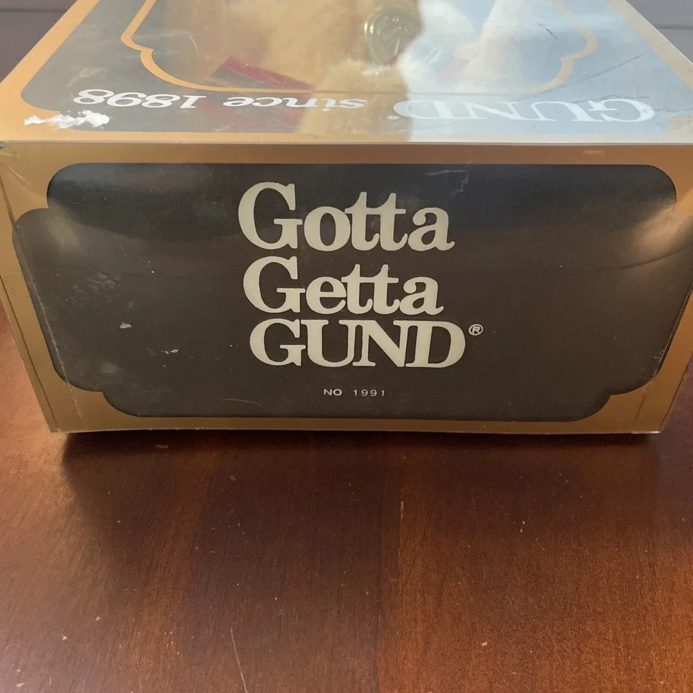 VTG Gotta Getta Gund Collectors Classic Gold Colored Bear 1991 With Original Box